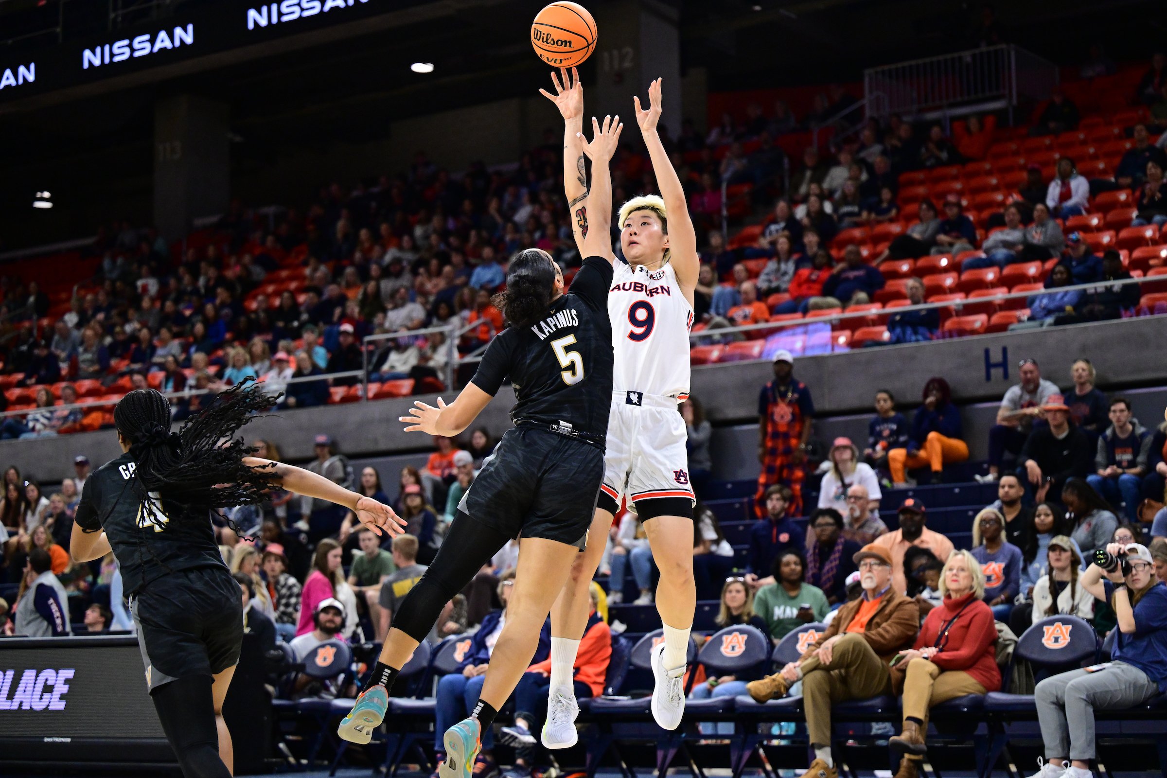 征戰(zhàn)NCAA！鄧雨婷：不太喜歡被稱為“李夢接班人” 未來想進(jìn)WNBA