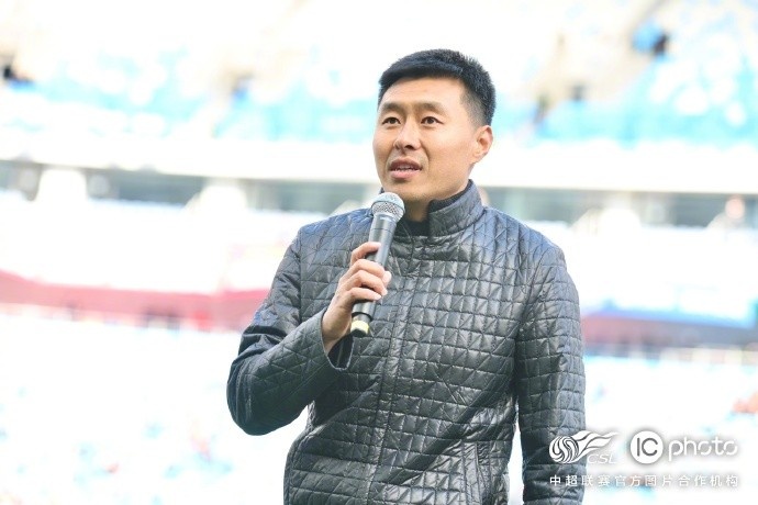 感謝姜寧和劉震理為中國足球、青島足球、青島海牛做出的貢獻(xiàn)