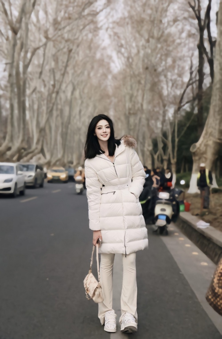 煙雨下江南！卓識游南京：卿言一句梧桐美 吾種梧桐滿京城
